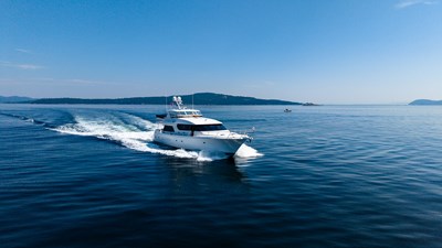 2005 WEST BAY 86 Raised Pilothouse  - photo 9