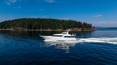 2005 WEST BAY 86 Raised Pilothouse  - photo 12
