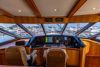 2005 WEST BAY 86 Raised Pilothouse  - photo 37