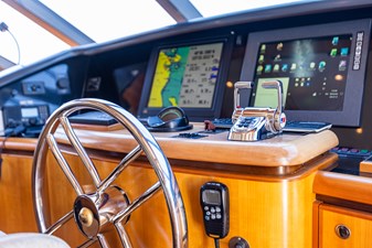 2005 WEST BAY 86 Raised Pilothouse  - photo 39