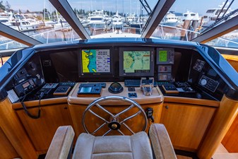 2005 WEST BAY 86 Raised Pilothouse  - photo 43