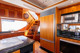 2005 WEST BAY 86 Raised Pilothouse  - photo 23
