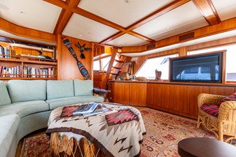 2005 WEST BAY 86 Raised Pilothouse  - photo 20