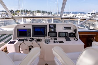 2005 WEST BAY 86 Raised Pilothouse  - photo 117