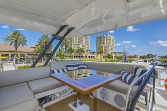 2022 PRESTIGE YACHTS  - photo 31