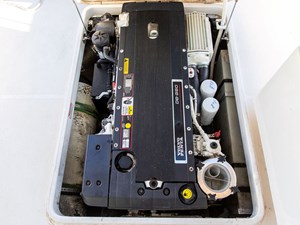 2007 HUNT YACHTS Surfhunter 29 - photo 17