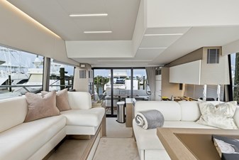 2023 PRESTIGE YACHTS  - photo 3