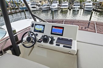 2023 PRESTIGE YACHTS  - photo 16