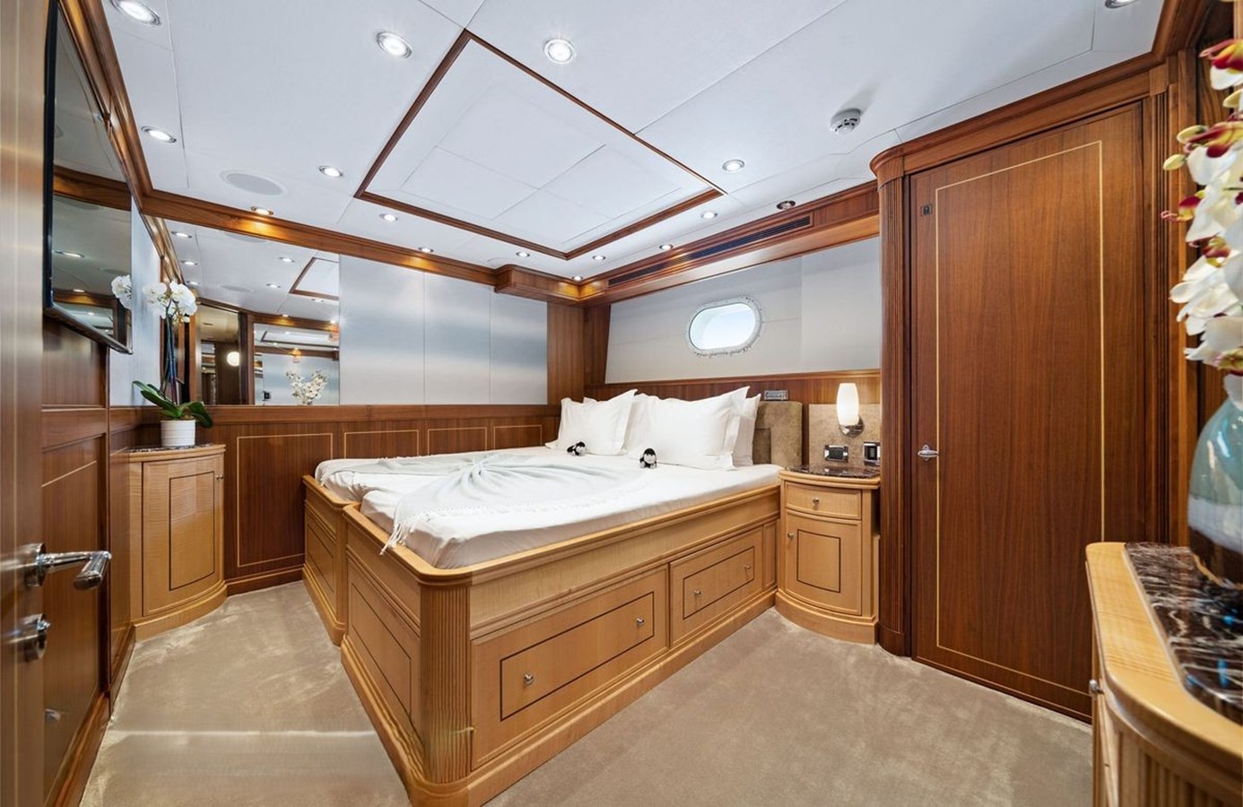 125' Palmer Johnson 
