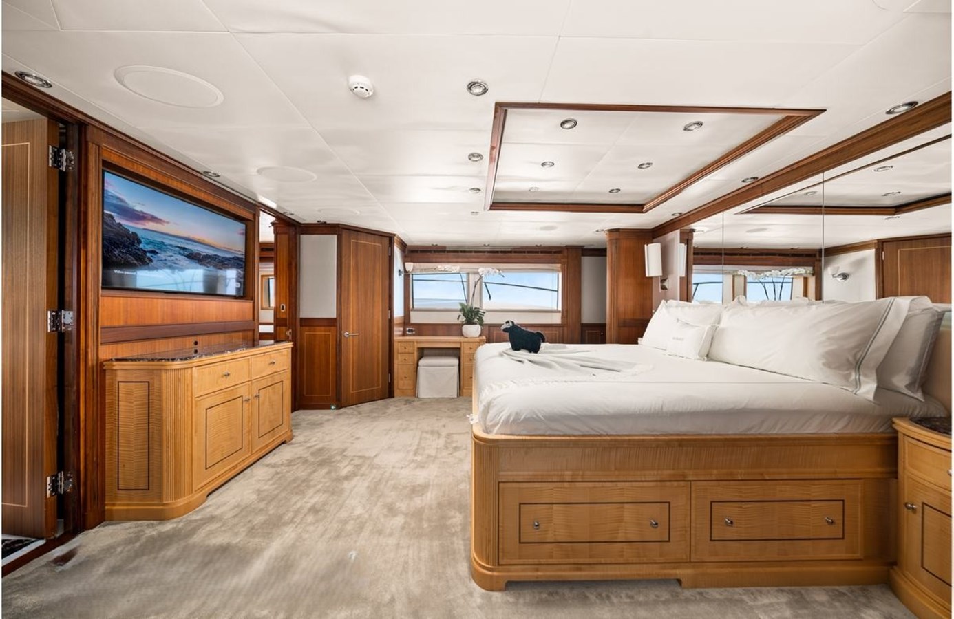 125' Palmer Johnson 