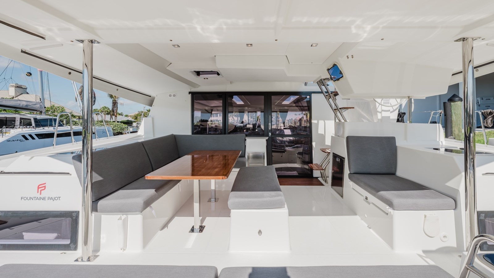 47' Fountaine Pajot 