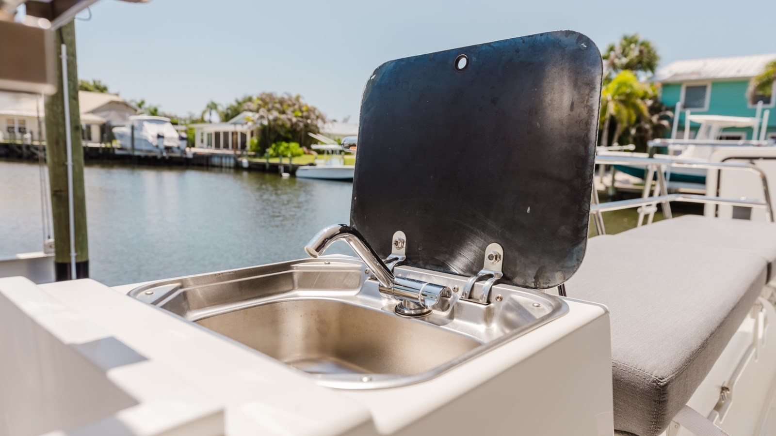 47' Fountaine Pajot 