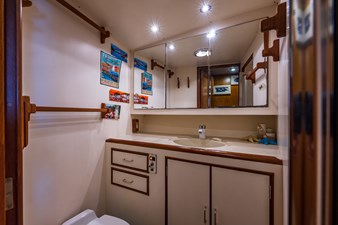1990 OCEAN ALEXANDER 48 Sedan  - photo 26
