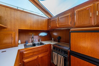 1989 OCEAN ALEXANDER 42 - photo 32