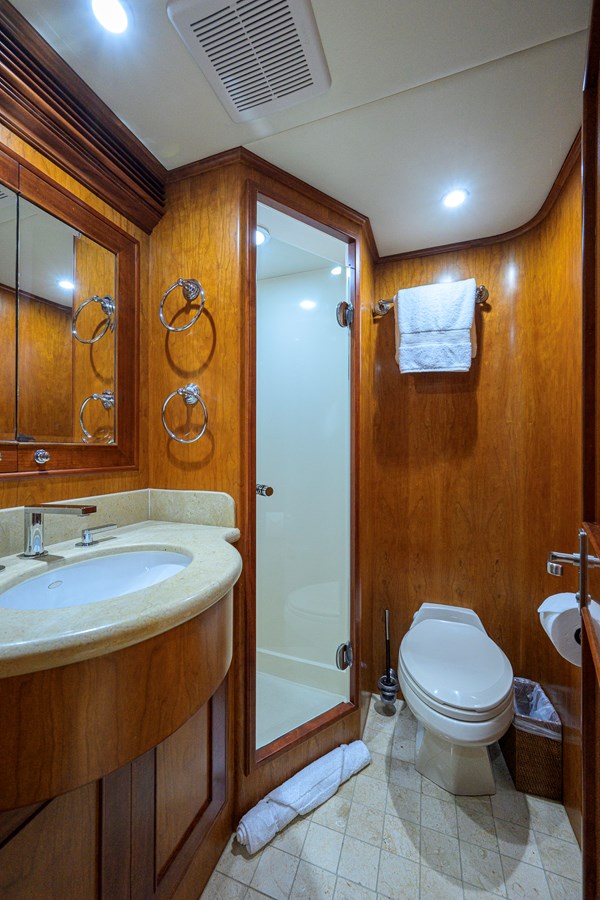 Forward Stateroom Head