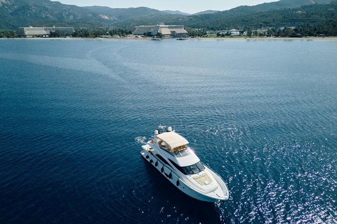2010 MARQUIS YACHTS Marquis 720 