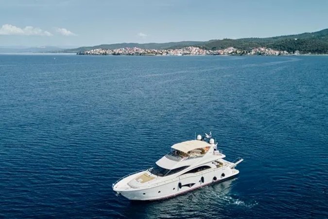 2010 MARQUIS YACHTS Marquis 720 