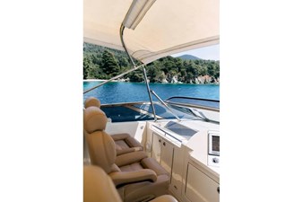 2010 MARQUIS YACHTS Marquis 720  - photo 13