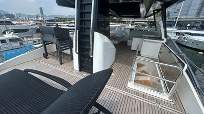 2012 MONTE CARLO YACHTS MCY 76 - photo 9