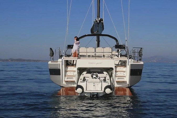 2021 BENETEAU Beneteau Oceanis Yacht 62