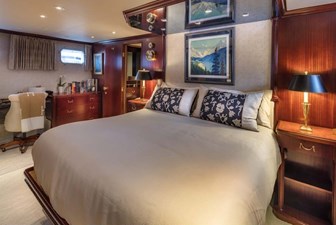 1998 BROWARD Pilothouse - photo 9