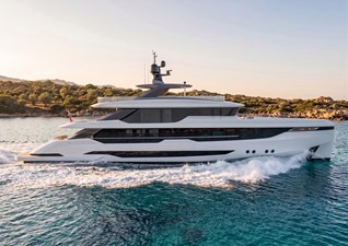 2028 HARGRAVE CUSTOM YACHTS  - photo 2