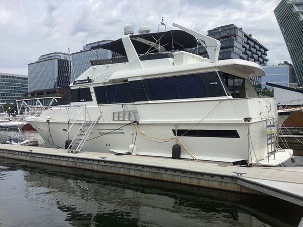 1990 VIKING 55 Motor Yacht