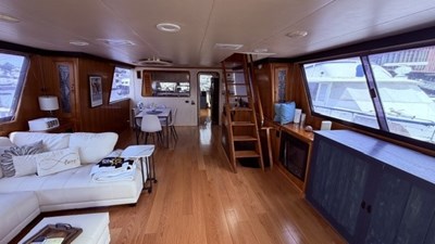1990 VIKING 55 Motor Yacht - photo 3