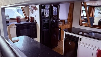 1990 VIKING 55 Motor Yacht - photo 5