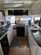 1990 VIKING 55 Motor Yacht - photo 6