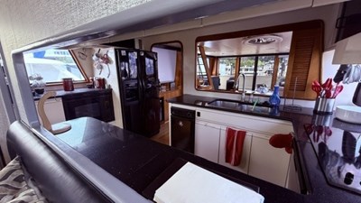 1990 VIKING 55 Motor Yacht - photo 7