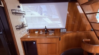 1990 VIKING 55 Motor Yacht - photo 8