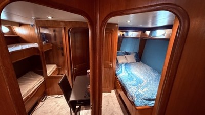 1990 VIKING 55 Motor Yacht - photo 16