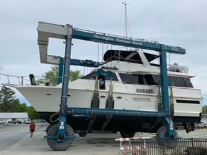 1990 VIKING 55 Motor Yacht - photo 21