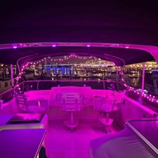 1990 VIKING 55 Motor Yacht - photo 25