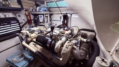 1990 VIKING 55 Motor Yacht - photo 30
