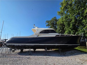 51' MOCHI 2005 DOLPHIN
