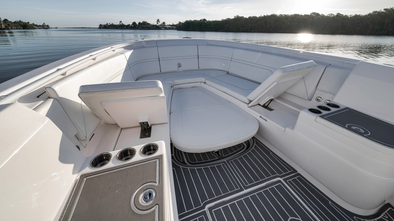 38' Intrepid