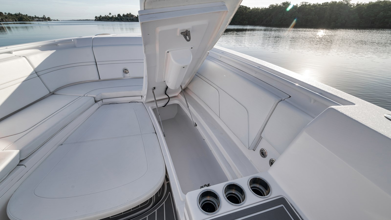 38' Intrepid