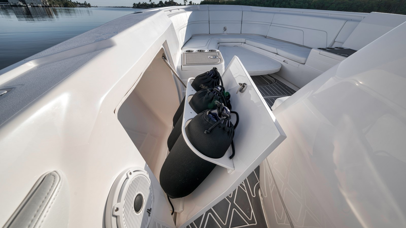 38' Intrepid