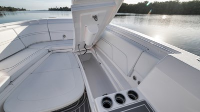 2022 INTREPID 375 Nomad SE - photo 14