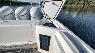 2022 INTREPID 375 Nomad SE - photo 31