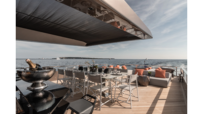 2027 EVADNE YACHTS ROCK 90 - photo 11
