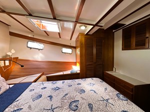 1997 KROGEN 48 Whaleback - photo 11