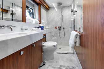 2019 SUNSEEKER 86 YACHT - photo 95