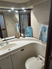 2001 BAYLINER 4788 Pilothouse - photo 10
