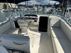 2001 BAYLINER 4788 Pilothouse - photo 15