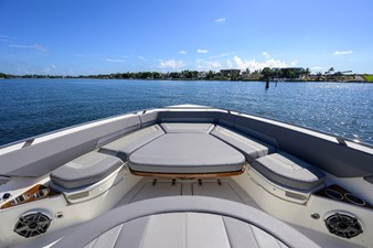 2024 BOSTON WHALER Outrage - photo 6