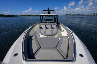 2024 BOSTON WHALER Outrage - photo 8