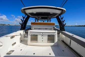 2024 BOSTON WHALER Outrage - photo 29